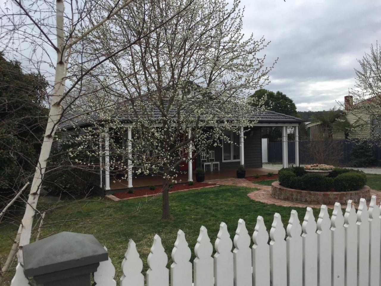 Pomegranate Guest House Healesville Εξωτερικό φωτογραφία